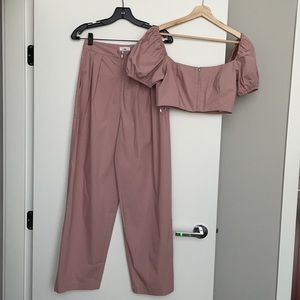 Set (pants & top)